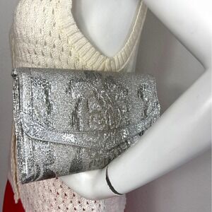 Frederico Leone Clutch Shoulder Bag Floral Purse Flap Snap Metallic Silver